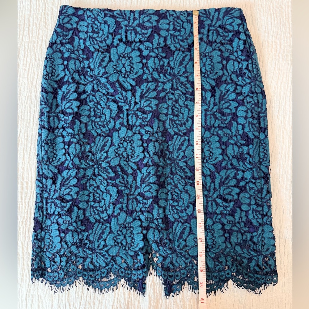 Banana Republic Elegant Teal Floral Lace Skirt – Feminine & Chic Style 💚 - Picture 4 of 7